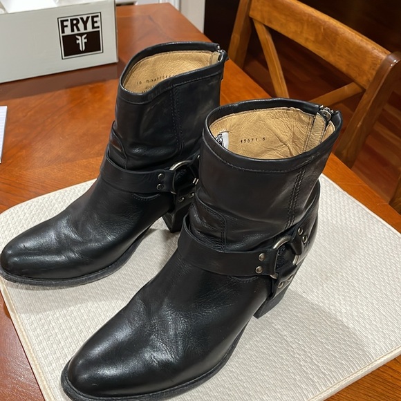 Frye booties, Tabitha harness short - Picture 3 of 8